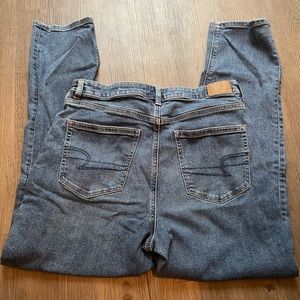 American Eagle Stretch Mom Jean